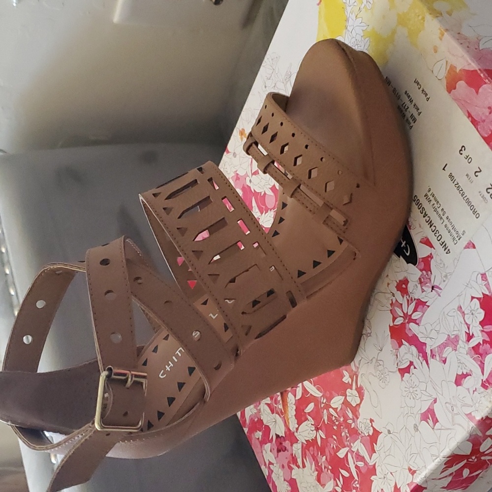 Chinese Laundry Montrose Camel Sandal